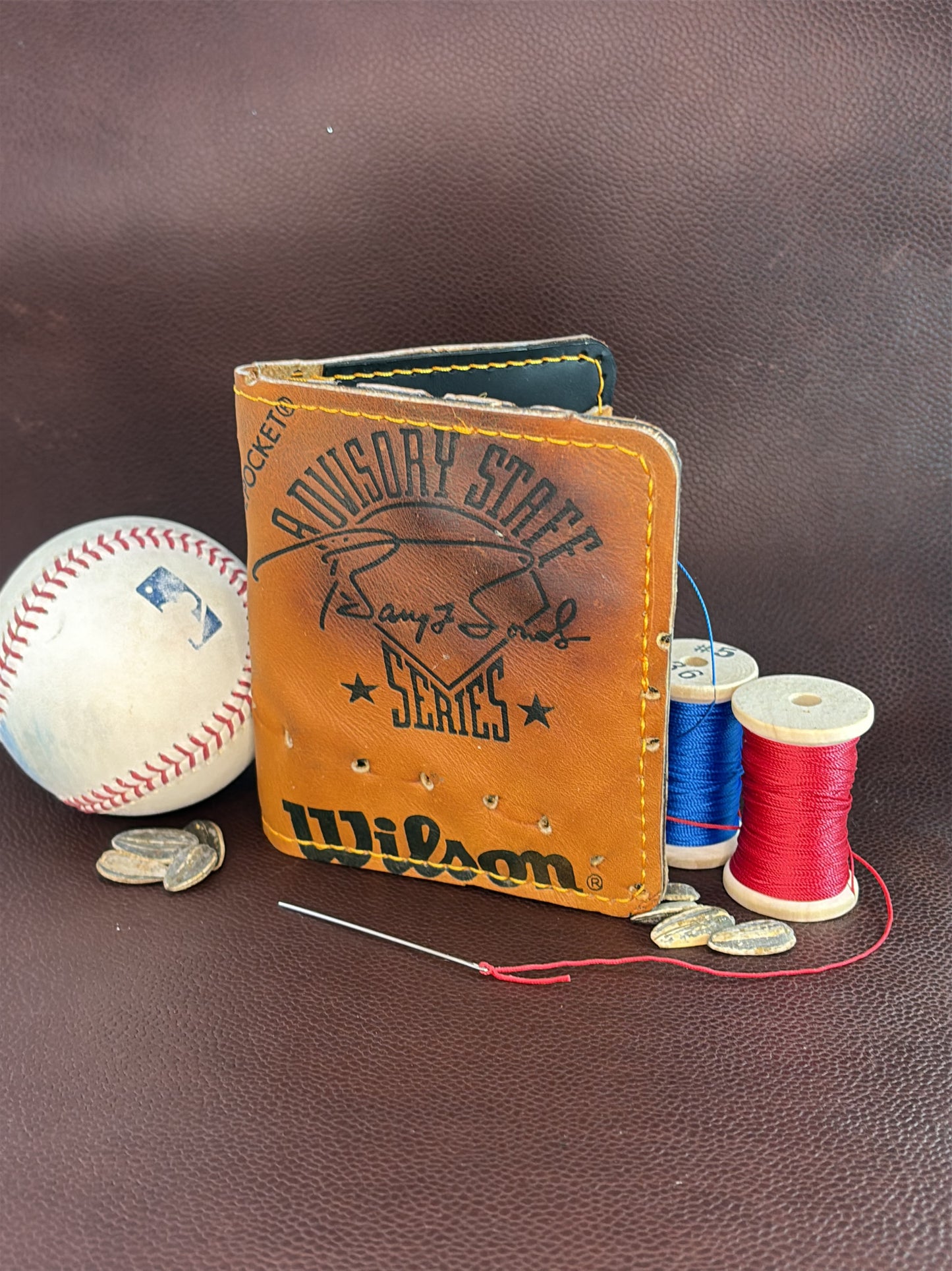 Bifold Wilson Baseball Card Wallet – Hand‑Stitched from a vintage Barry Bonds Baseball Glove