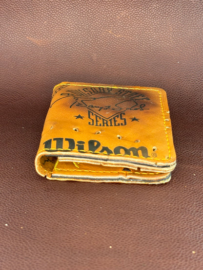 Bifold Wilson Baseball Card Wallet – Hand‑Stitched from a vintage Barry Bonds Baseball Glove