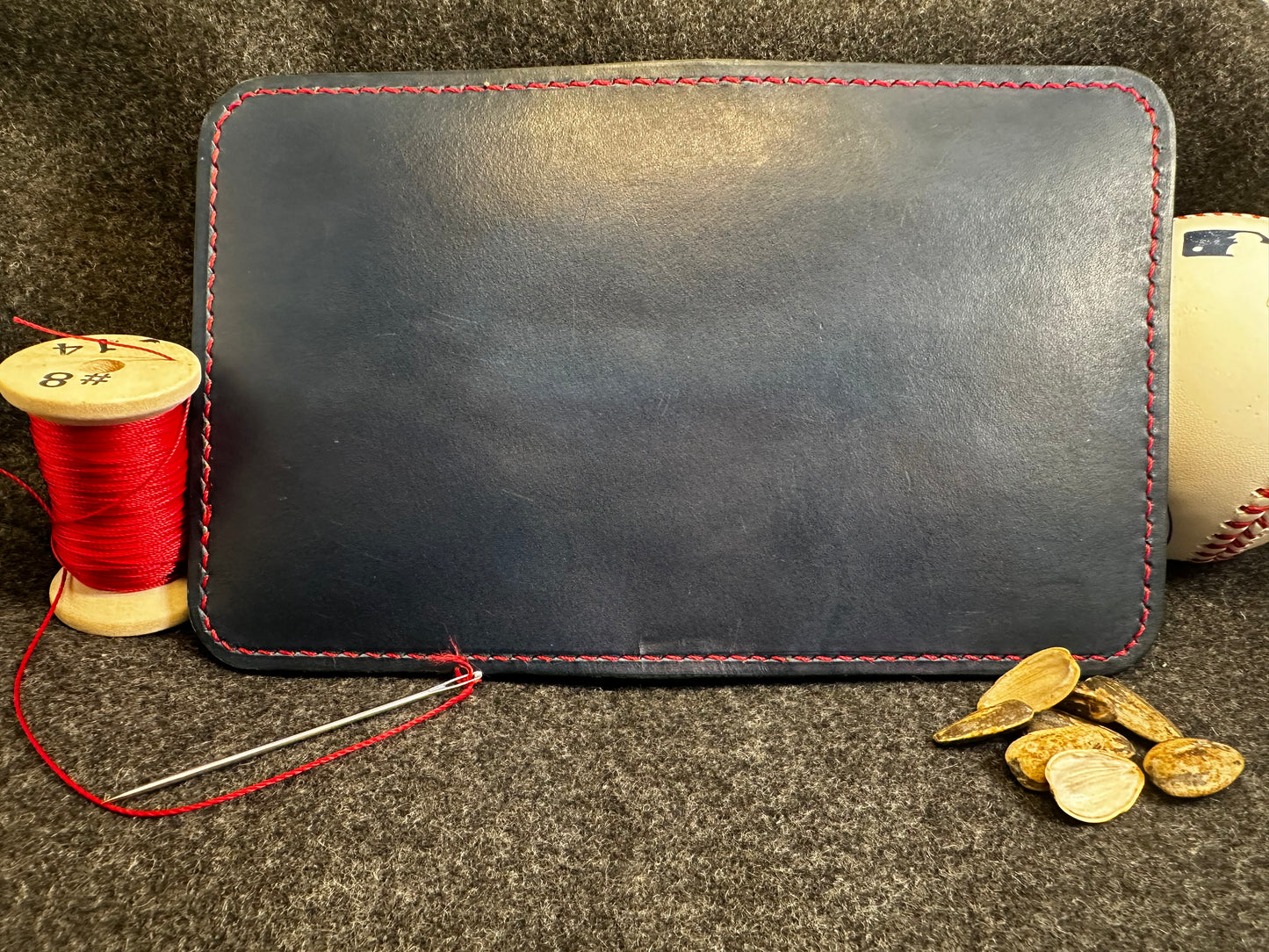 Minimalist Vegetable  Tanned bi-fold Wallet