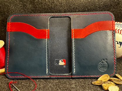 Minimalist Vegetable  Tanned bi-fold Wallet